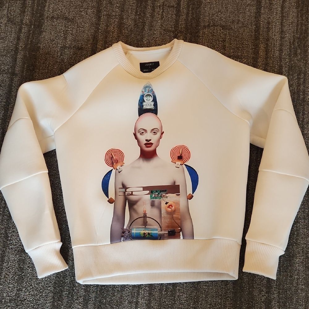 Juun.J Alex and Felix Collaboration  Queen Sweatshirt 46